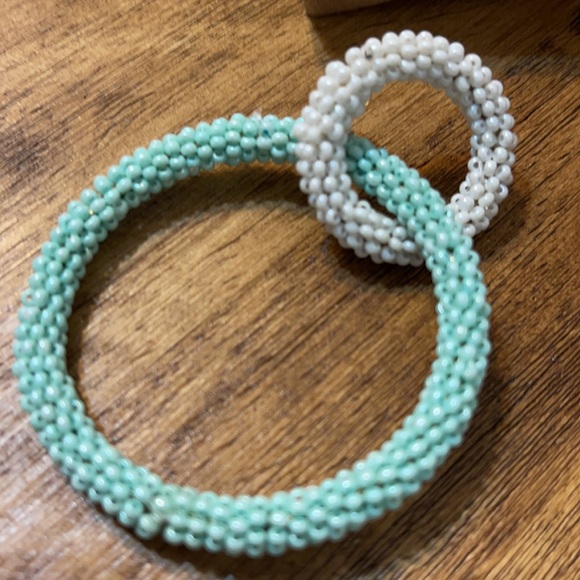 Double hoop earrings - Picture 3 of 5